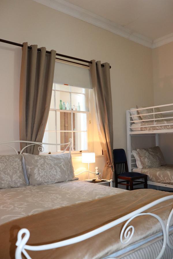 Blue Bell Inn Sorell Экстерьер фото